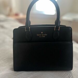 Kate spade purse. Perfect condition.